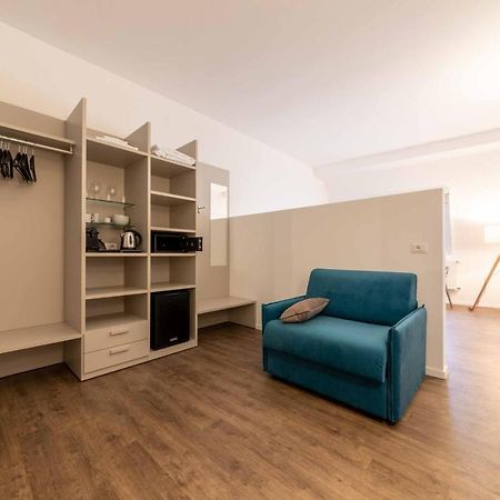 Stay Cooper L Guesthouse Zum Loewen Merano Luaran gambar