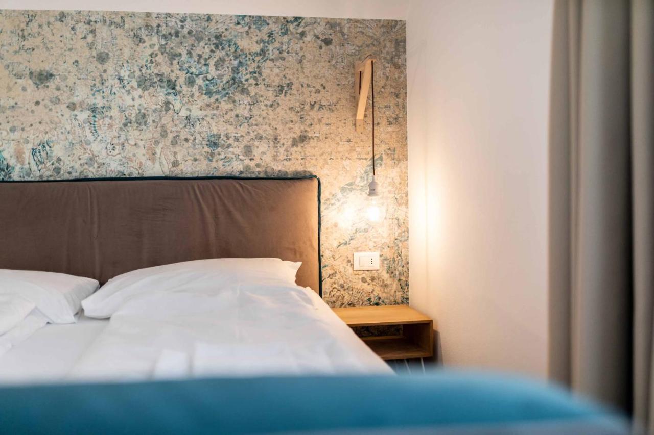 Stay Cooper L Guesthouse Zum Loewen Merano Luaran gambar