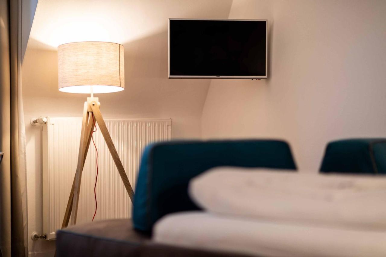 Stay Cooper L Guesthouse Zum Loewen Merano Luaran gambar