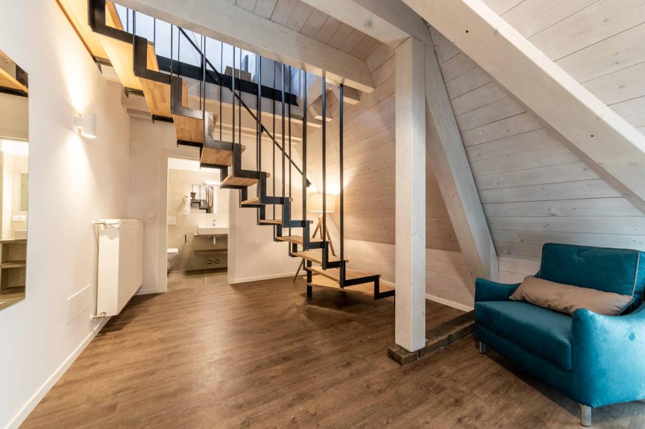 Stay Cooper L Guesthouse Zum Loewen Merano Luaran gambar