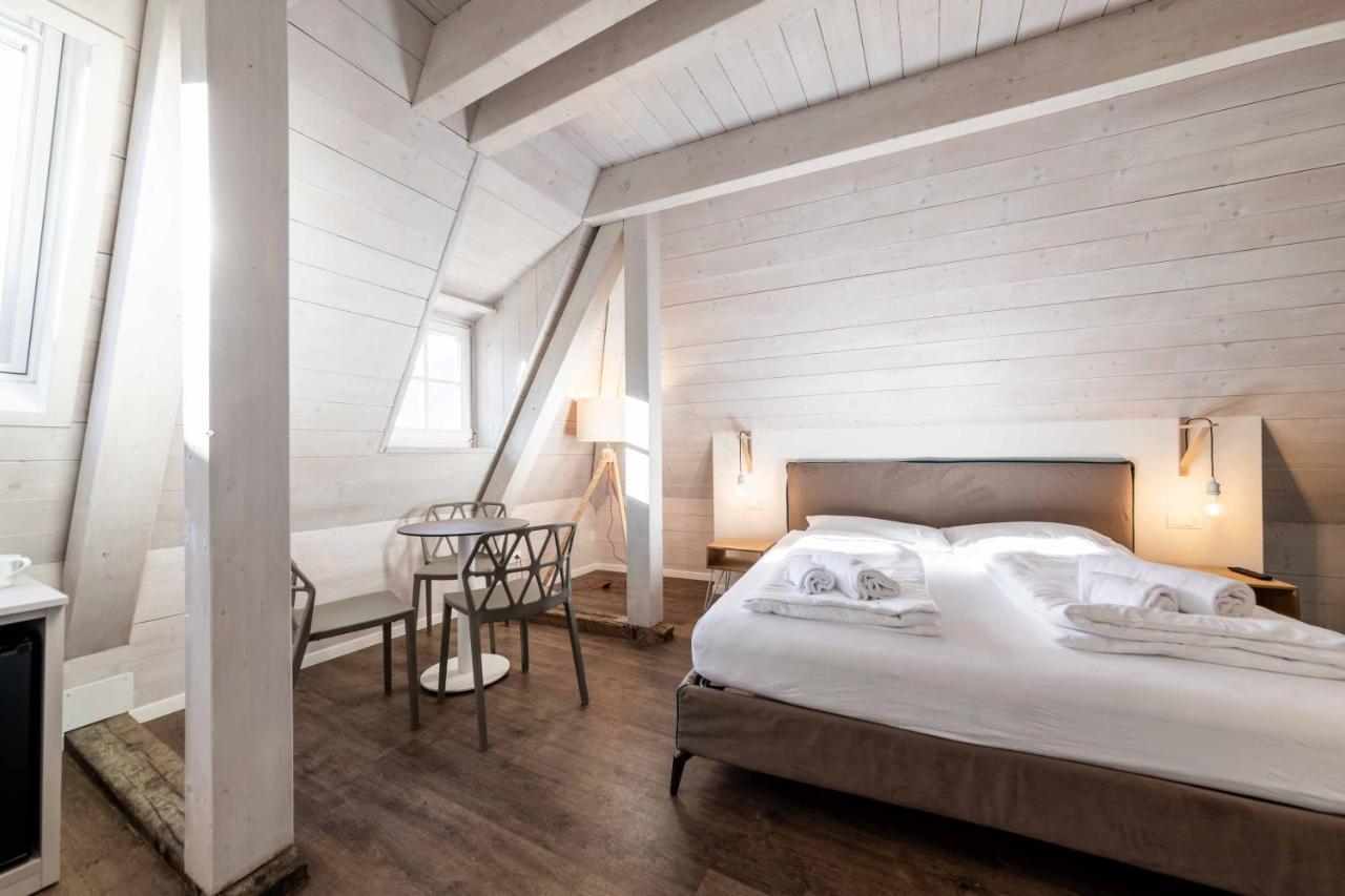 Stay Cooper L Guesthouse Zum Loewen Merano Luaran gambar