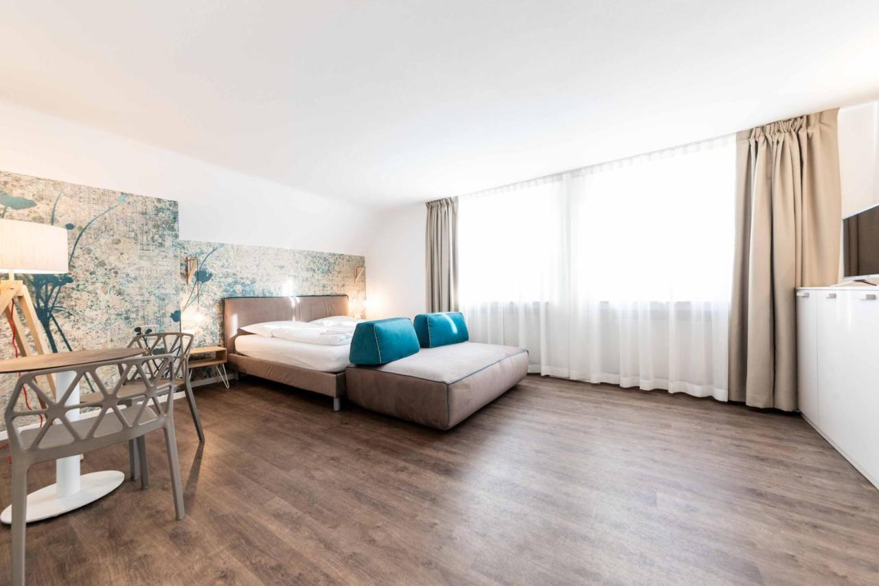 Stay Cooper L Guesthouse Zum Loewen Merano Luaran gambar