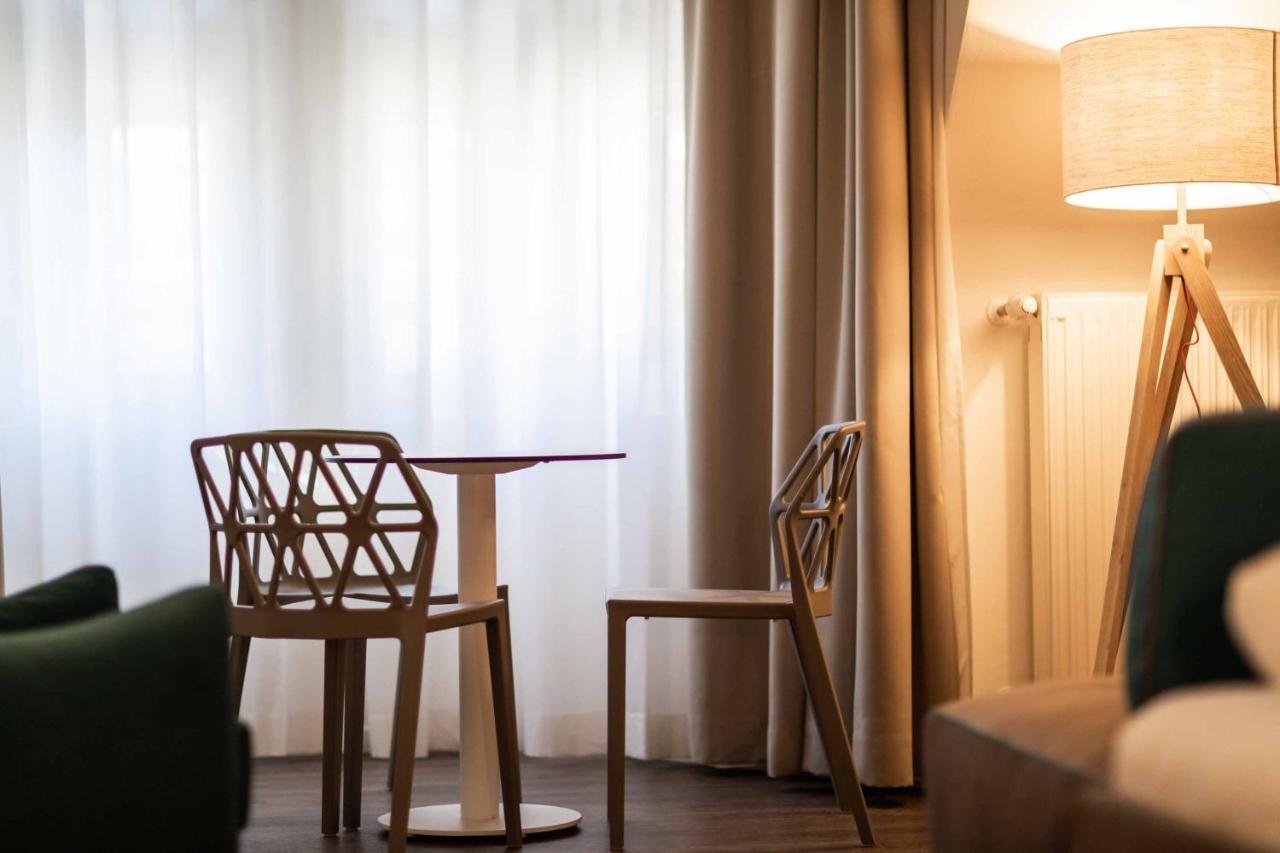 Stay Cooper L Guesthouse Zum Loewen Merano Luaran gambar