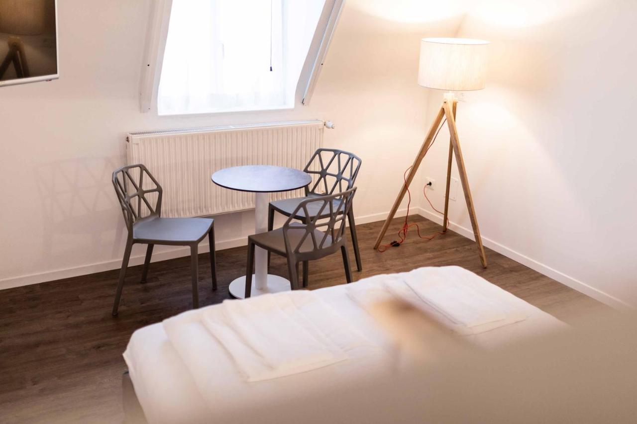 Stay Cooper L Guesthouse Zum Loewen Merano Luaran gambar
